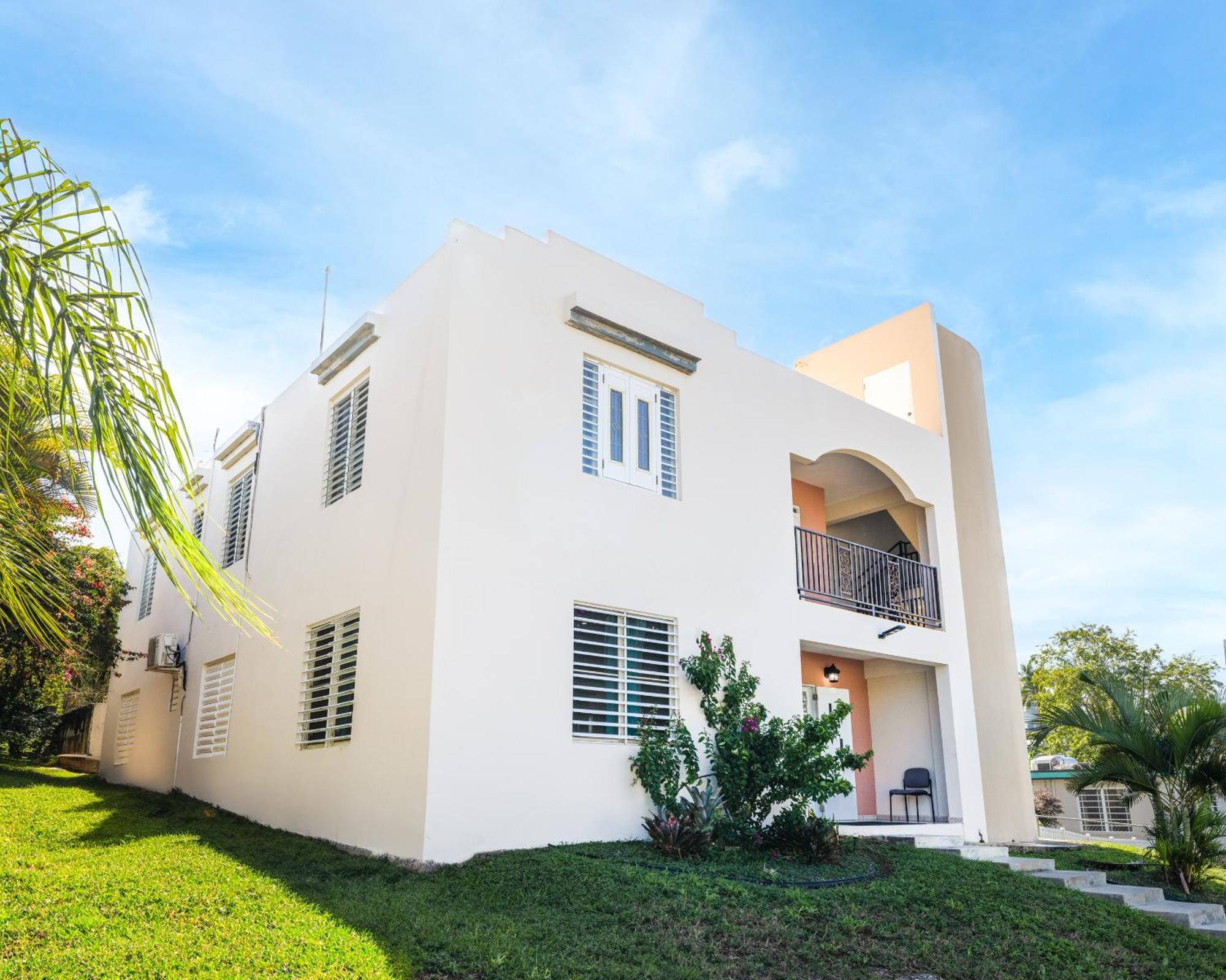 Colinas Del Atlantico Vacational House 1St Floor Lägenhet Isabela Exteriör bild